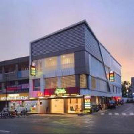 Park Residency Koothattukulam Kuttāttukulam المظهر الخارجي الصورة